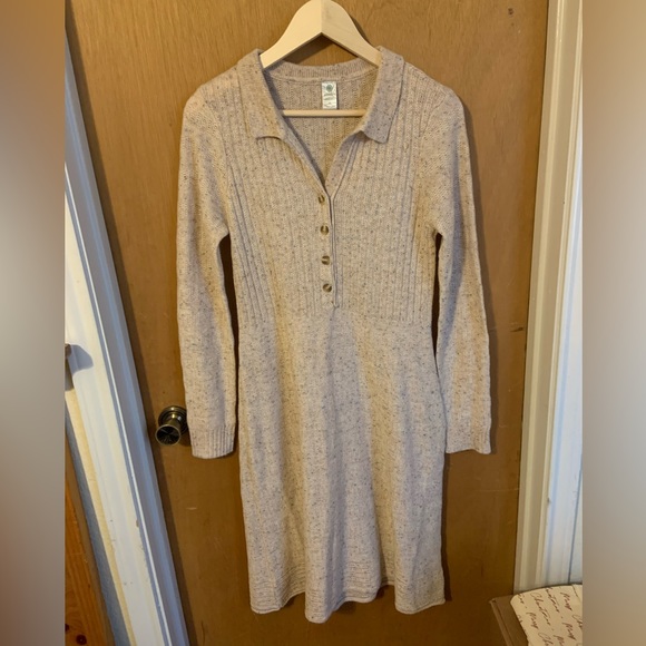 Aventura Lightweight Midi Sweater Dress - Picture 7 of 8